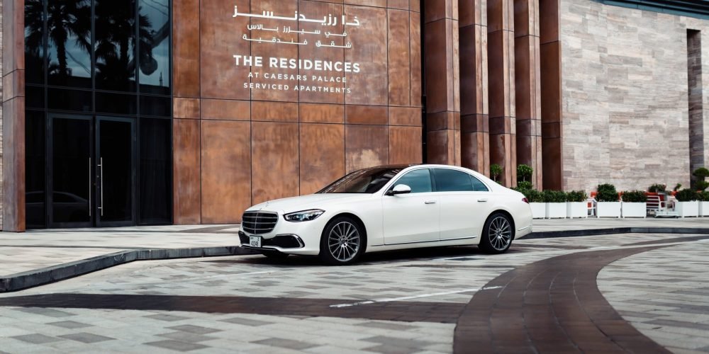 Luxurious white Mercedes S500 2024 for rent in Dubai offering premium comfort advanced technology and smooth performance for an exceptional driving experience