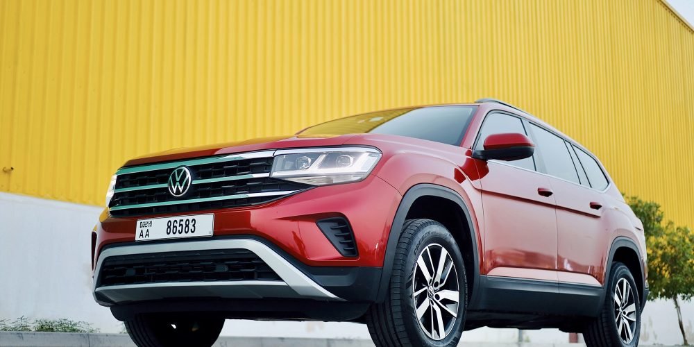 Stylish red Volkswagen Teramont 2023 for rent in Dubai offering spacious comfort advanced technology and reliable performance for a smooth and versatile driving experience